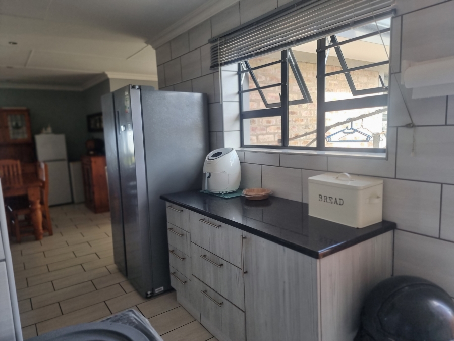 3 Bedroom Property for Sale in Dana Bay Western Cape